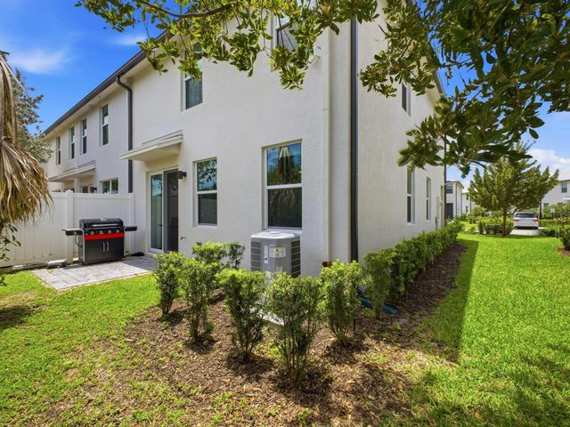 5720 Mentmore Drive, West Palm Beach, FL 33407
