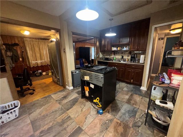 1104 Dauphin Island Parkway, Mobile, AL 36605
