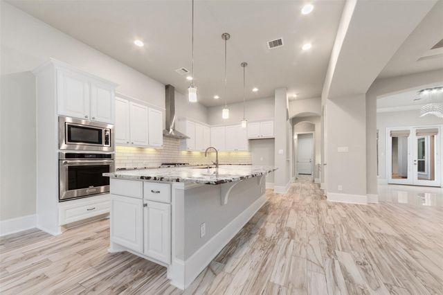 2948 S Cotswold Manor Drive, Kingwood, TX 77339