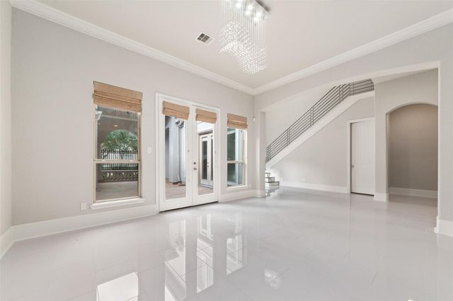 2948 S Cotswold Manor Drive, Kingwood, TX 77339