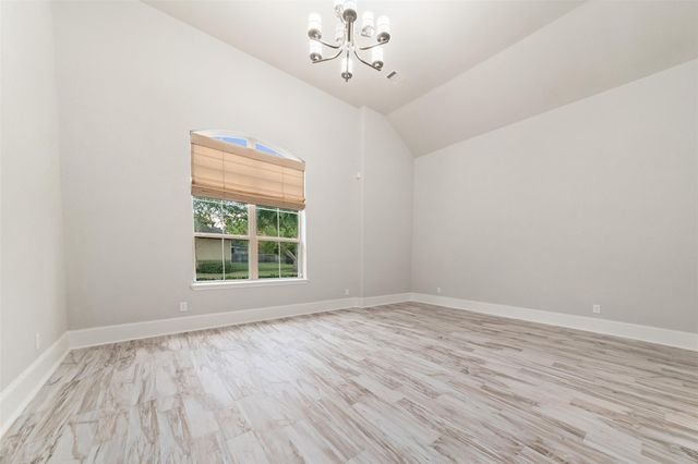 2948 S Cotswold Manor Drive, Kingwood, TX 77339