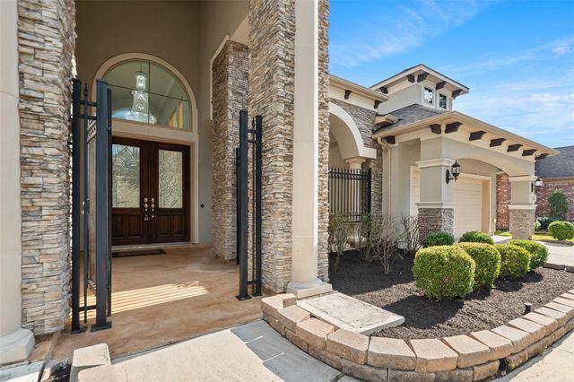 2948 S Cotswold Manor Drive, Kingwood, TX 77339