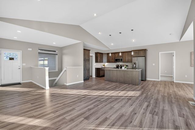 4617 Eden Way, Cedar Falls, IA 50613