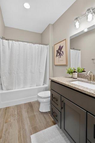 4617 Eden Way, Cedar Falls, IA 50613