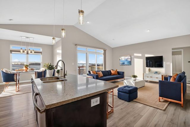 4617 Eden Way, Cedar Falls, IA 50613