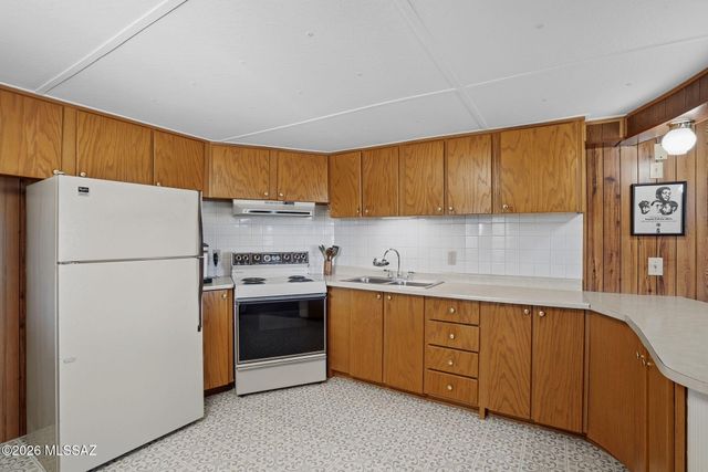 580 W Sunset Avenue, Oracle, AZ 85623