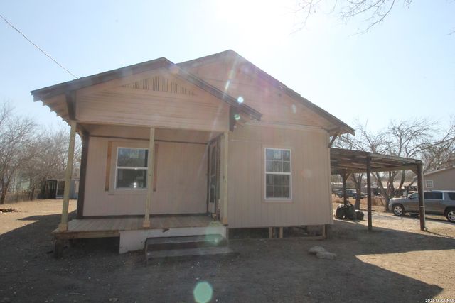 536 W Villaret, San Antonio, TX 78221