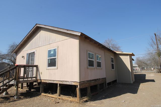 536 W Villaret, San Antonio, TX 78221