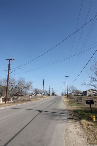 536 W Villaret, San Antonio, TX 78221