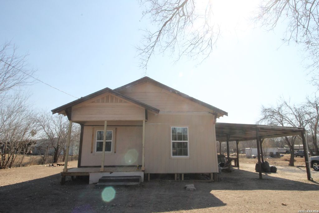 536 W Villaret, San Antonio, TX 78221