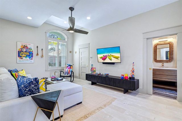 4635 DOLPHIN CAY LANE S, St Petersburg, FL 33711