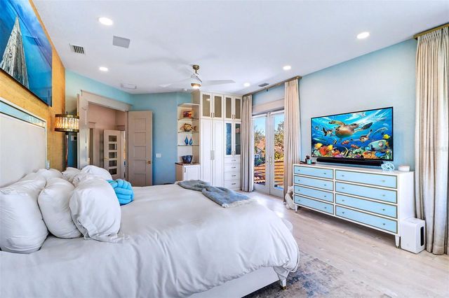 4635 DOLPHIN CAY LANE S, St Petersburg, FL 33711