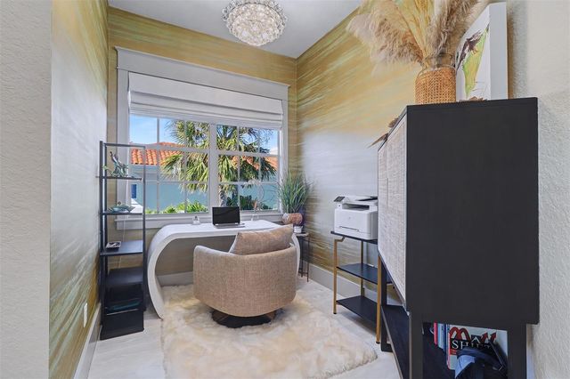 4635 DOLPHIN CAY LANE S, St Petersburg, FL 33711