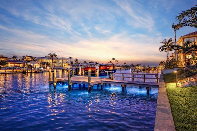 4635 DOLPHIN CAY LANE S, St Petersburg, FL 33711