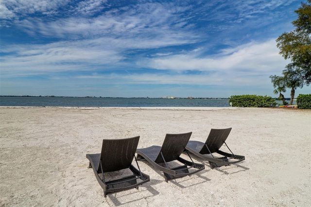 4635 DOLPHIN CAY LANE S, St Petersburg, FL 33711