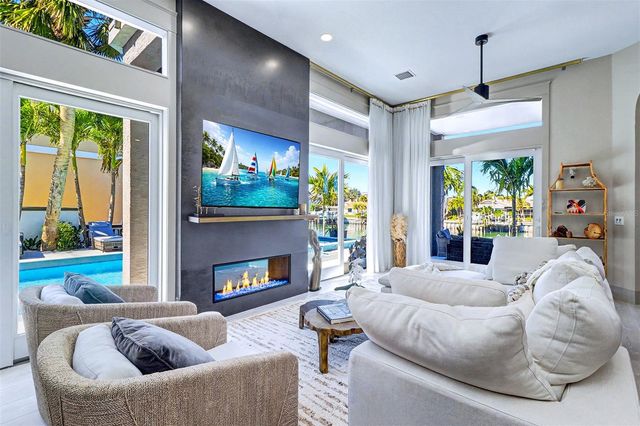 4635 DOLPHIN CAY LANE S, St Petersburg, FL 33711