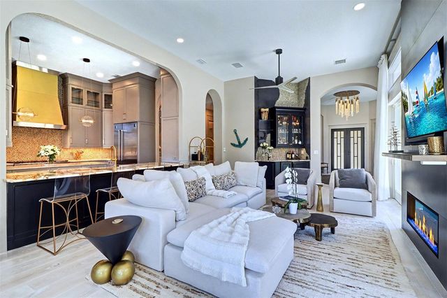 4635 DOLPHIN CAY LANE S, St Petersburg, FL 33711