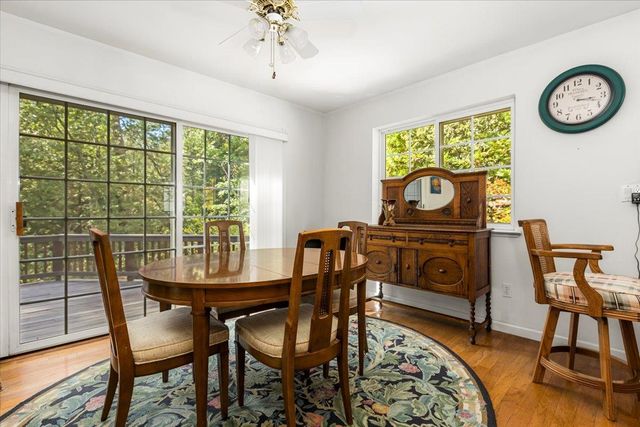 922 Freeman Ln, Grass Valley, CA 95949