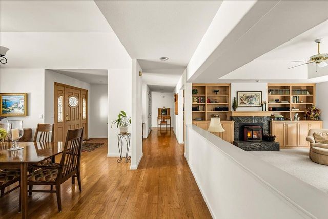 922 Freeman Ln, Grass Valley, CA 95949