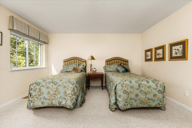 922 Freeman Ln, Grass Valley, CA 95949