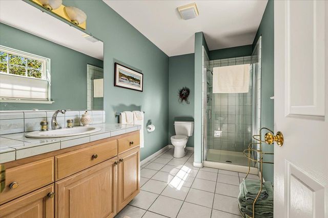 922 Freeman Ln, Grass Valley, CA 95949