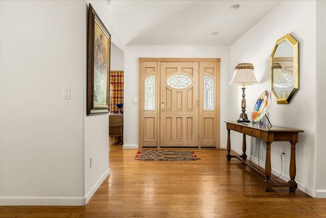 922 Freeman Ln, Grass Valley, CA 95949