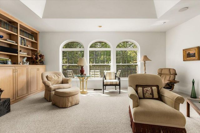 922 Freeman Ln, Grass Valley, CA 95949