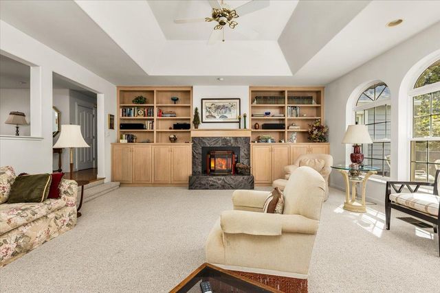 922 Freeman Ln, Grass Valley, CA 95949