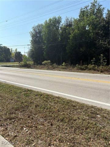 10641 Stringfellow RD, Bokeelia, FL 33922