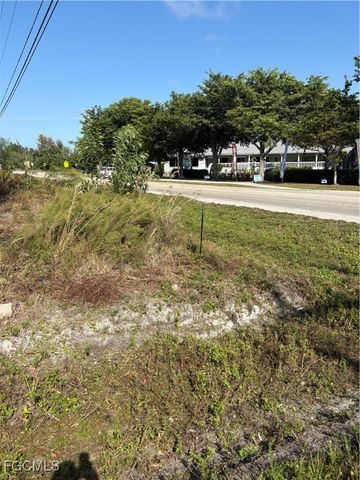 10641 Stringfellow RD, Bokeelia, FL 33922