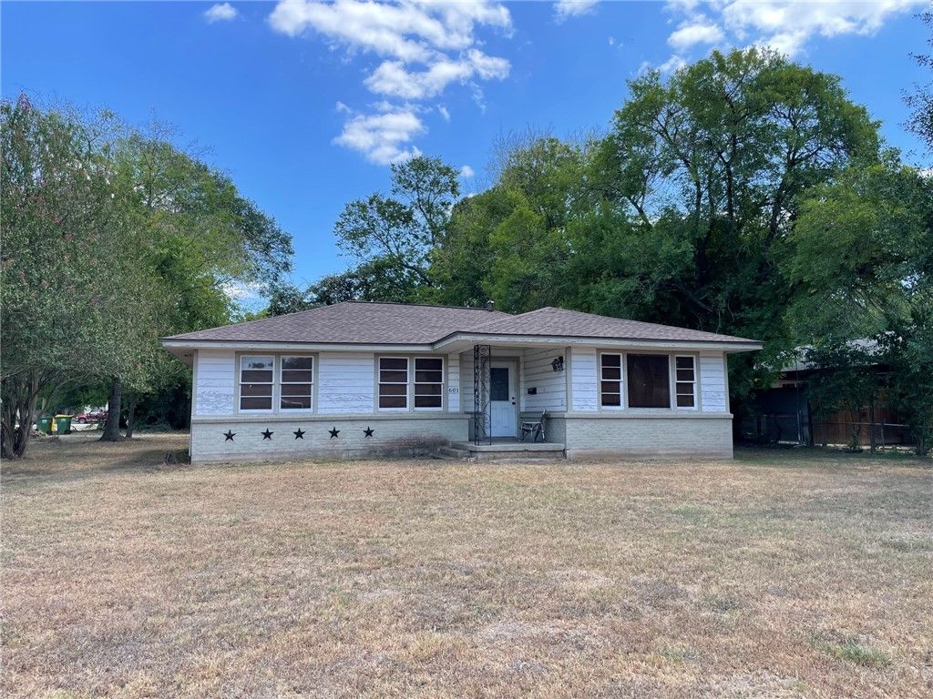 601 Anderson Street, Hearne, TX 77859 — exterior