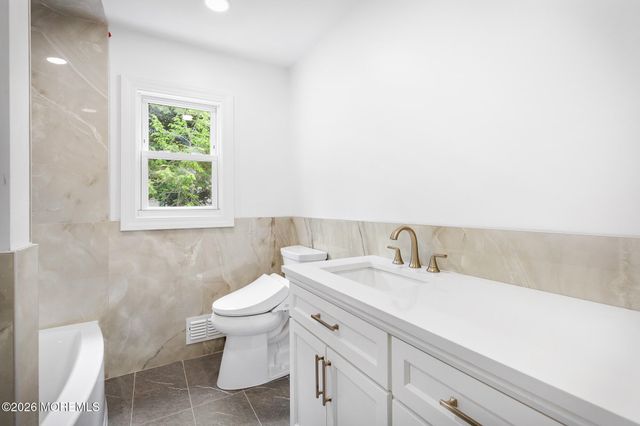 146 Bruce Road, Middletown, NJ 07701