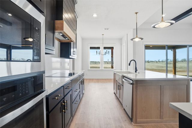 6961 Eagle Creek Drive, Godley, TX 76044