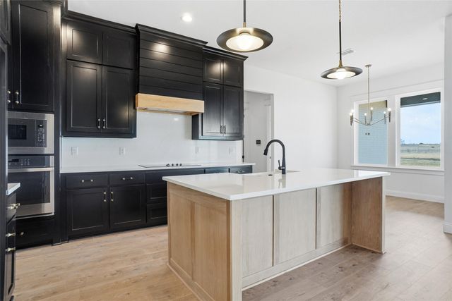 6961 Eagle Creek Drive, Godley, TX 76044