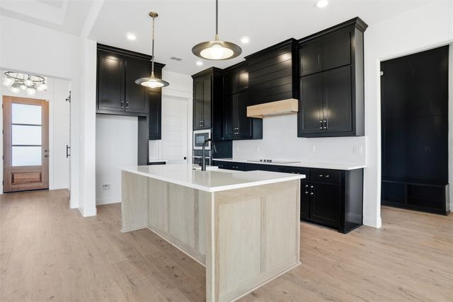 6961 Eagle Creek Drive, Godley, TX 76044