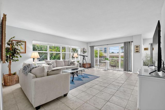 1000 Lowry Street 1f, Delray Beach, FL 33483