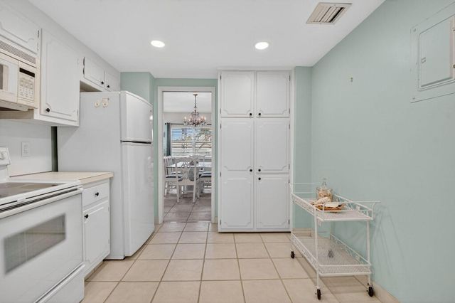 1000 Lowry Street 1f, Delray Beach, FL 33483