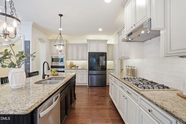 137 Aspenridge Drive, Holly Springs, NC 27540