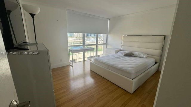 16909 N Bay Rd 710, Sunny Isles Beach, FL 33160