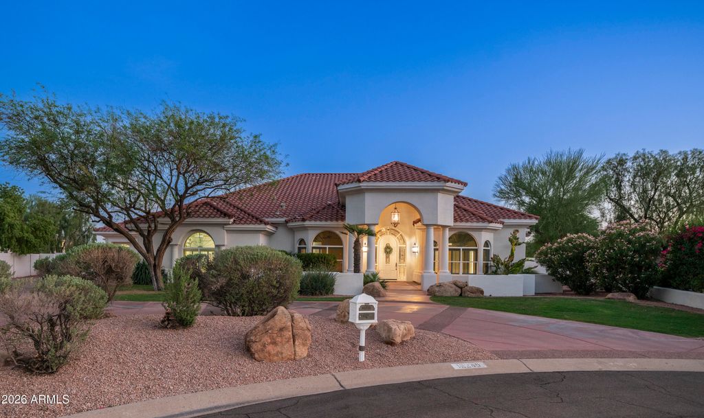 12245 S RUNNING BEAR Court, Phoenix, AZ 85044 — exterior