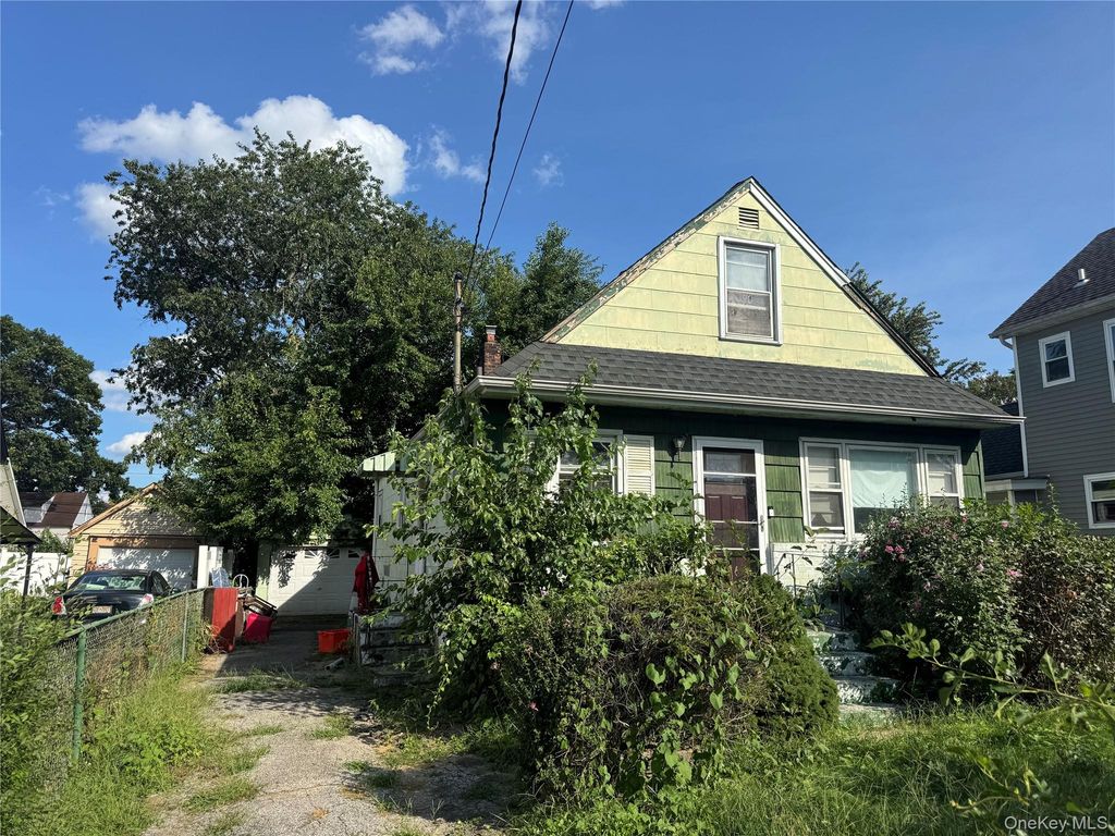 283 Doherty Avenue, Elmont, NY 11003 — photo 2