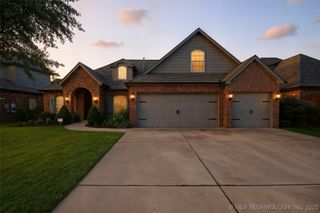 3710 W 110th Place, Jenks, OK 74037
