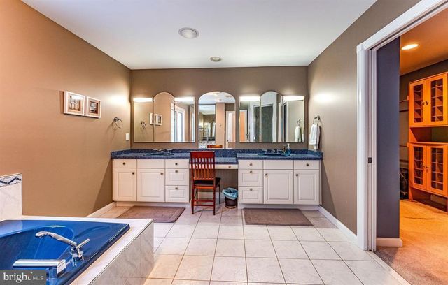 1880 BROOKFIELD ST, Vineland, NJ 08361