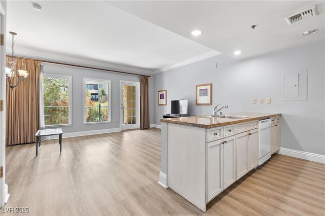 30 Strada Di Villaggio 143, Henderson, NV 89011