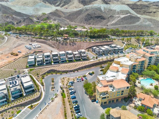 30 Strada Di Villaggio 143, Henderson, NV 89011