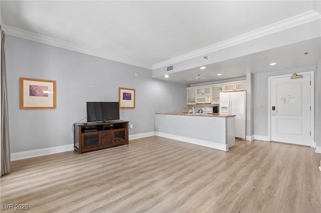 30 Strada Di Villaggio 143, Henderson, NV 89011