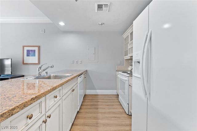 30 Strada Di Villaggio 143, Henderson, NV 89011