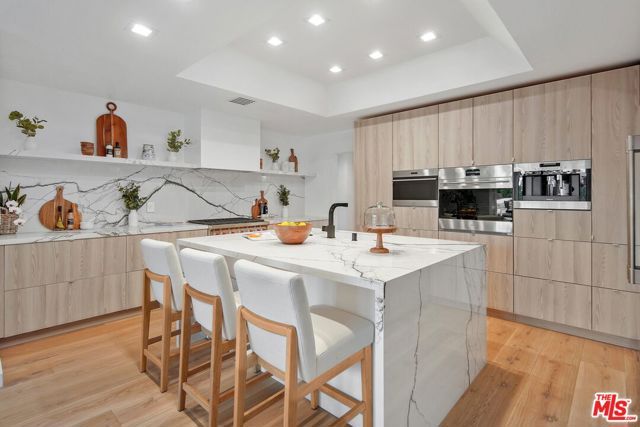 4050 Clarinda Drive, Tarzana (los Angeles), CA 91356