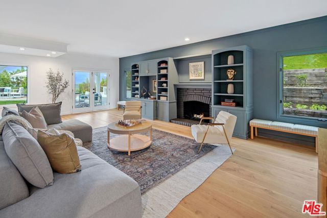 4050 Clarinda Drive, Tarzana (los Angeles), CA 91356