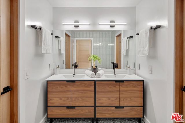 4050 Clarinda Drive, Tarzana (los Angeles), CA 91356